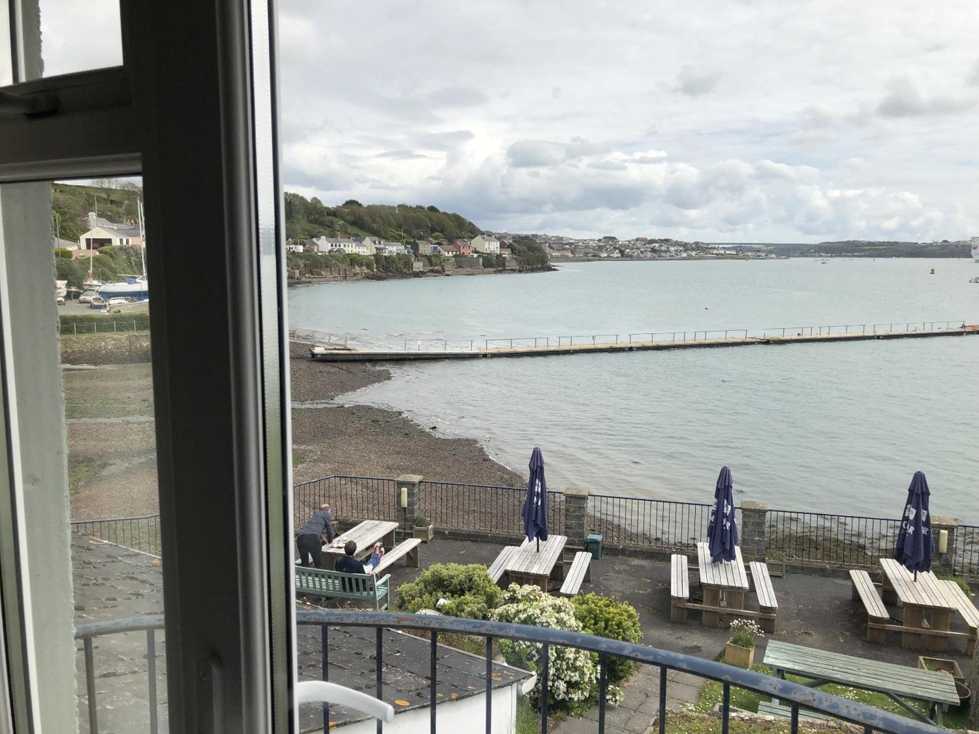 Ferry House Inn Milford Haven Δωμάτιο φωτογραφία